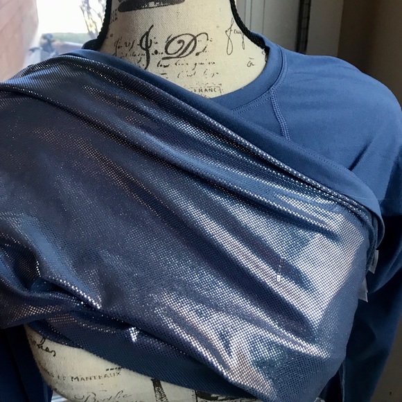 Women’s Columbia OmniTech crew neck pullover - Picture 3 of 5